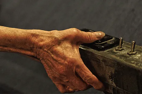 CHANGE THE HOTEL INTO A DENIM FACTORY