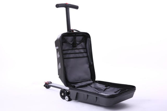 3秒でスーツケースがキックボード 旅行の移動をエキサイティングに Partid Campfire キャンプファイヤー