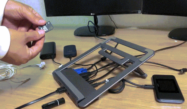 もうこれ一つあれば十分 13ポート搭載の超薄型ノートpcスタンド 急速充電可 Campfire キャンプファイヤー もうこれ一つあれば十分 13ポート搭載の超薄型ノートpcスタンド 急速充電可 Campfire キャンプファイヤー