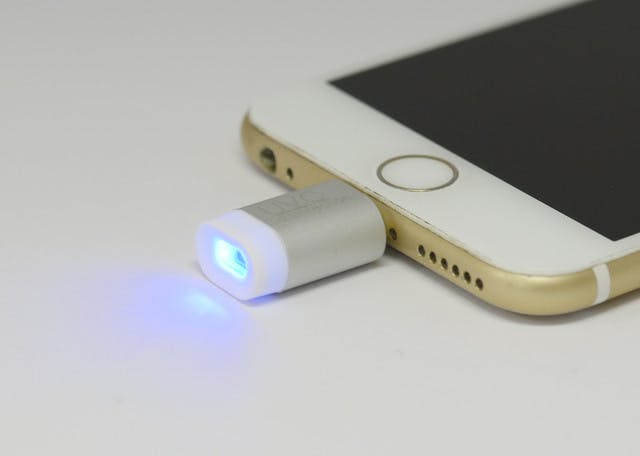 446円 超安い品質 簡単 ピカッシュ UV除菌ライト iPhone用 除菌 手洗い 清潔 新品