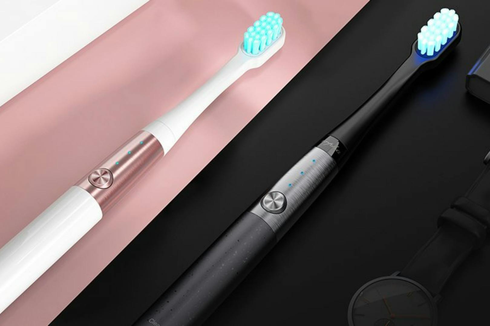 日本初上陸 オーラルケアもホワイトニングも 携帯可能ブルーライト歯ブラシ Campfire キャンプファイヤー