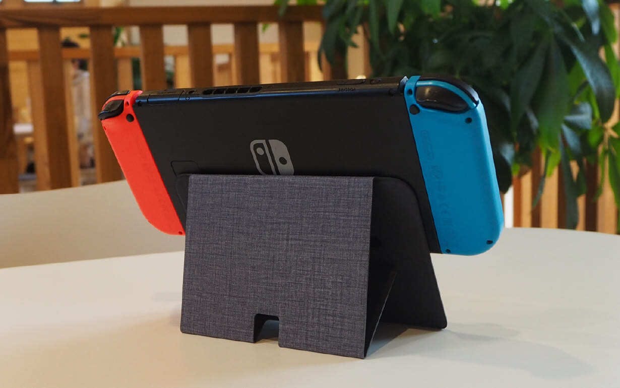 たたんで純正ケースに入る カード型 Switch スタンド Flatangle Campfire キャンプファイヤー たたんで純正ケースに入る カード型 Switch スタンド Flatangle Campfire キャンプファイヤー
