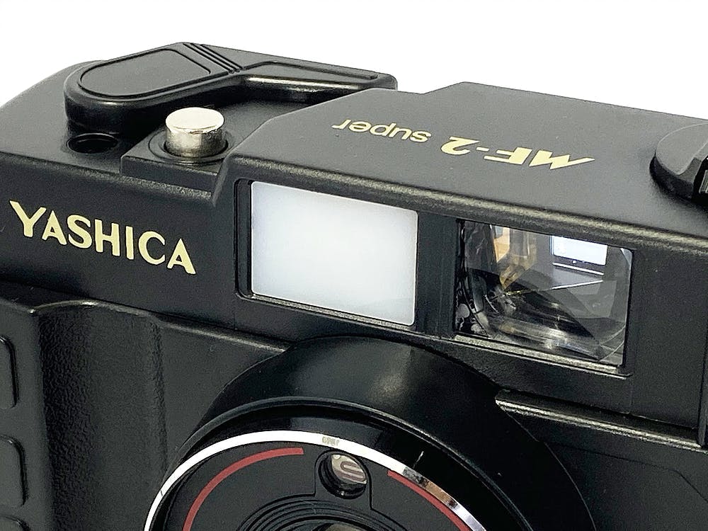女性に人気！ フィルムカメラ コンパクト 初心者 おすすめ 簡単 Yashica ヤシカ 35mm オススメ カメラ MF-1 レッド フィルム400-24  １本付属 赤色