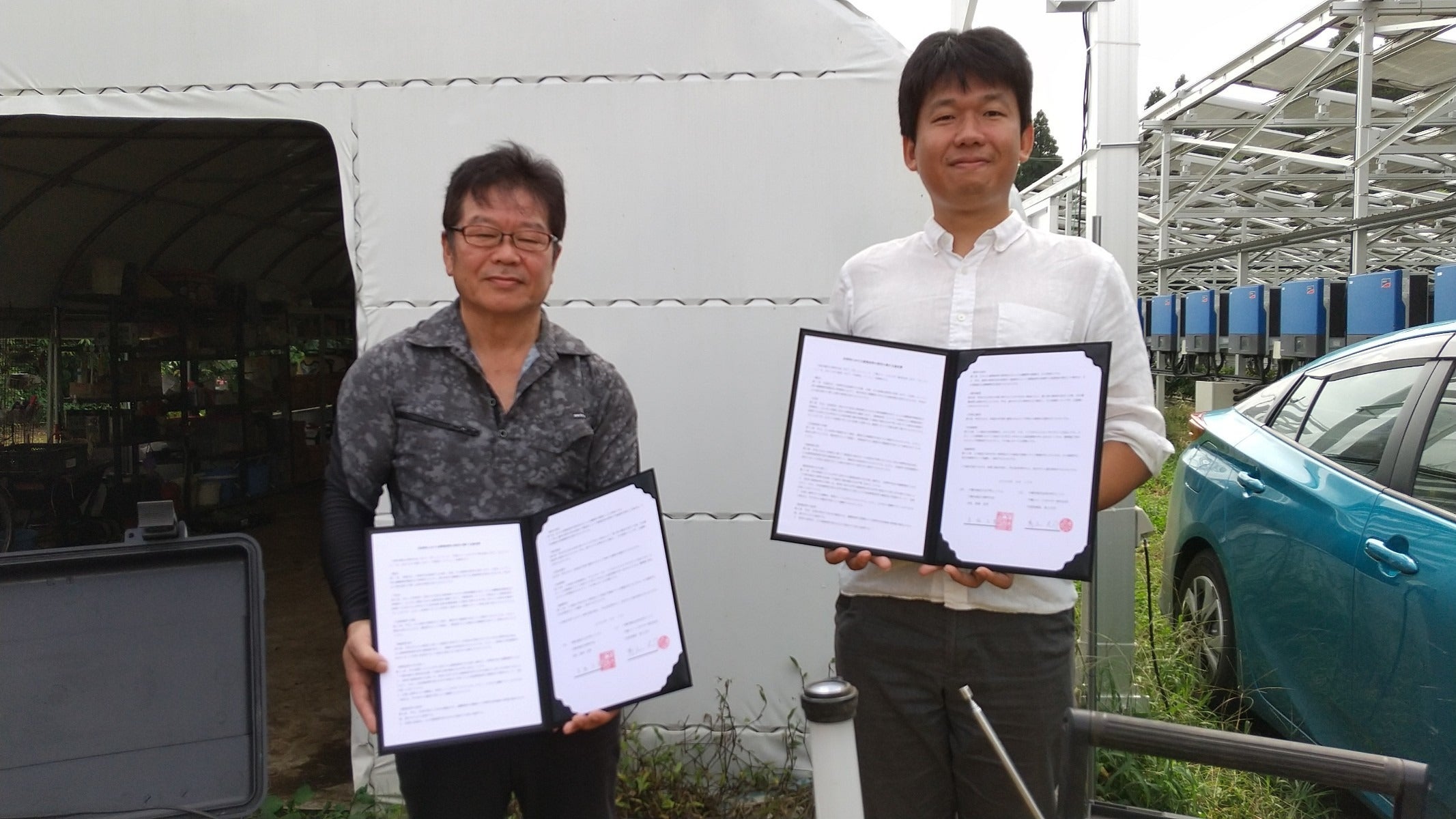 大野町内会 君塚会長(左)と弊社代表馬上 大野町内会 君塚会長(左)と弊社代表馬上
