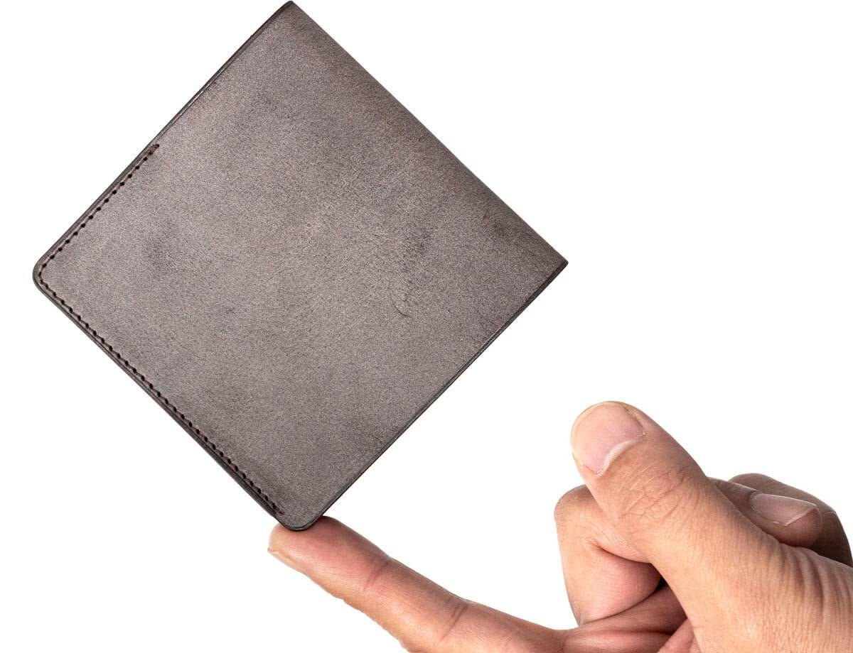 HITOE Foldと手の大きさの比較