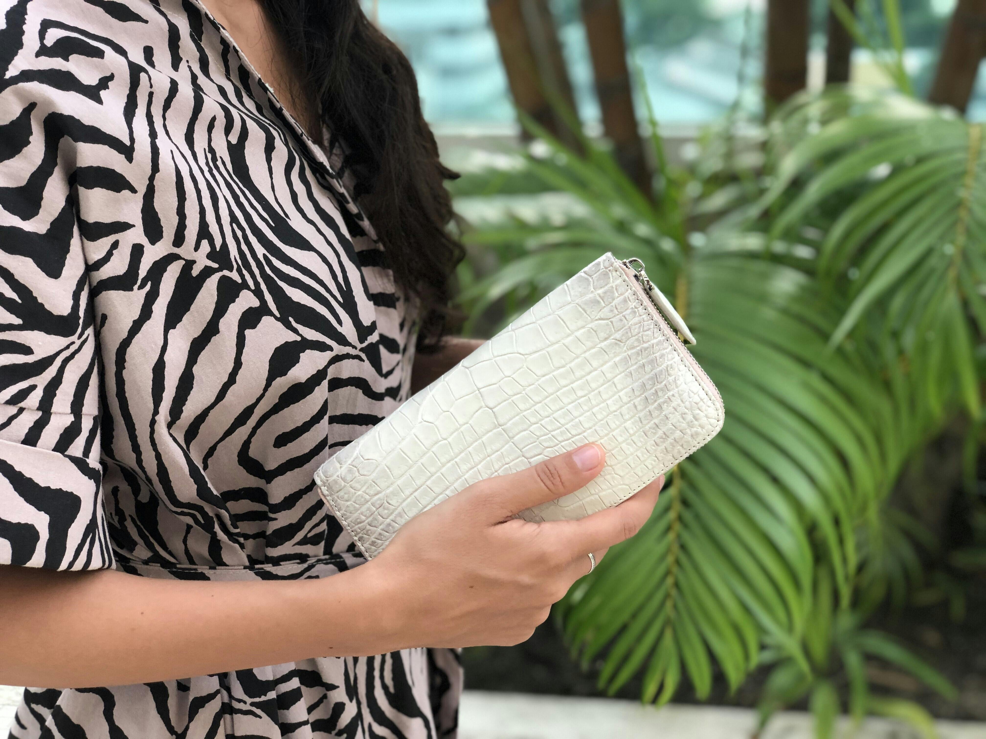 タイ王国老舗工場の最高級クロコダイル革長財布で日常を贅沢に Campfire キャンプファイヤー タイ王国老舗工場の最高級クロコダイル革長財布で日常を贅沢に Campfire キャンプファイヤー