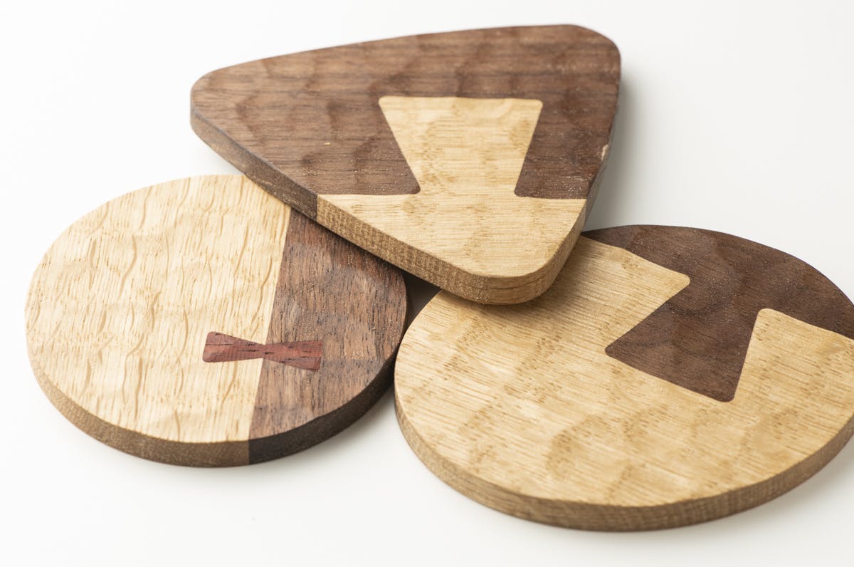 木ャンプで 木軽に 木持ちいい音を聴こう ウッディスピーカーarigumi Campfire キャンプファイヤー 木ャンプで 木軽に 木持ちいい音を聴こう ウッディスピーカーarigumi Campfire キャンプファイヤー