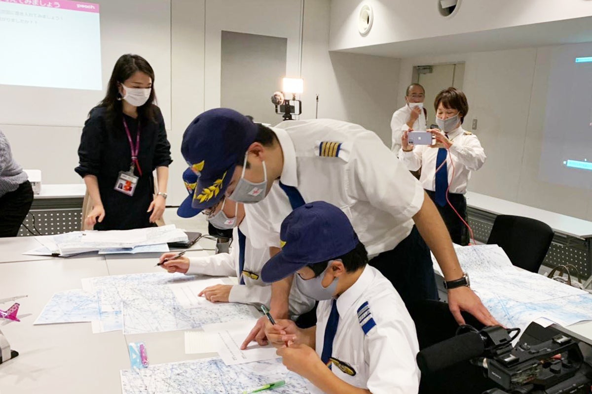 ピーチ初！遊覧飛行事業実現へ！記念誌「Dear Sky」＆動画をみんなで