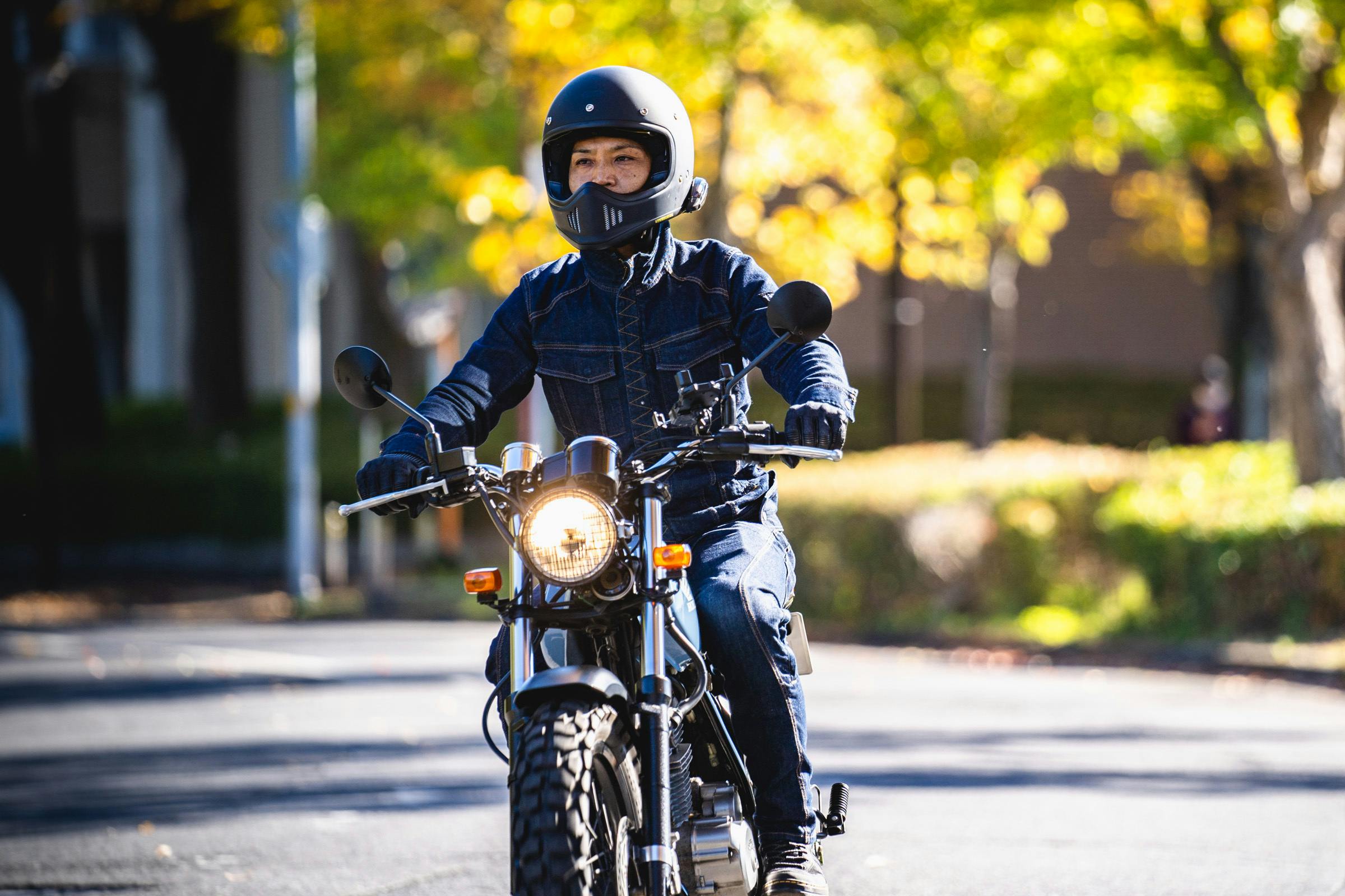 ライダーの声から生まれた【バイク生活を最適化するライダー専用デニム ...