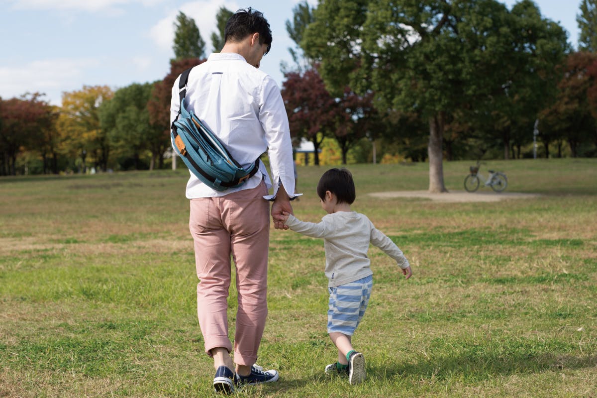 ちょっと大きくなった子供の抱っこが楽々 オシャレな子育てママ向け抱っこバッグ Campfire キャンプファイヤー