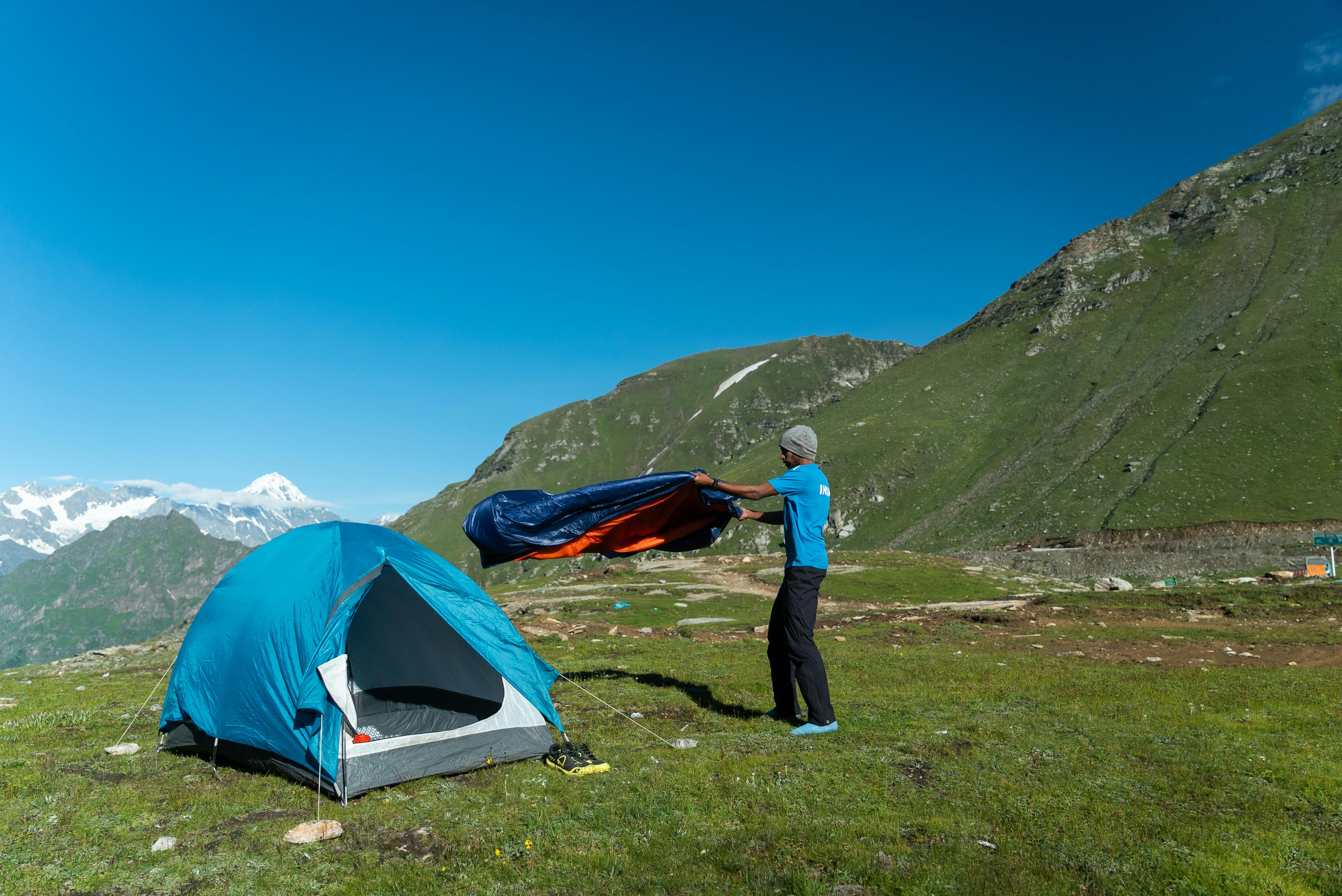 ヒマラヤの冒険家が8年かけて開発！寝袋の常識が変わる「Solo QUilt」 - CAMPFIRE (キャンプファイヤー)