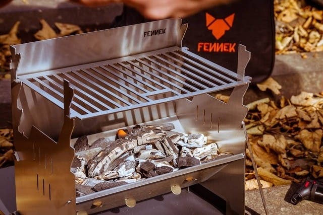 薄型でも多機能 洗練された本物志向のバーベキューコンロ FENNEK Grill