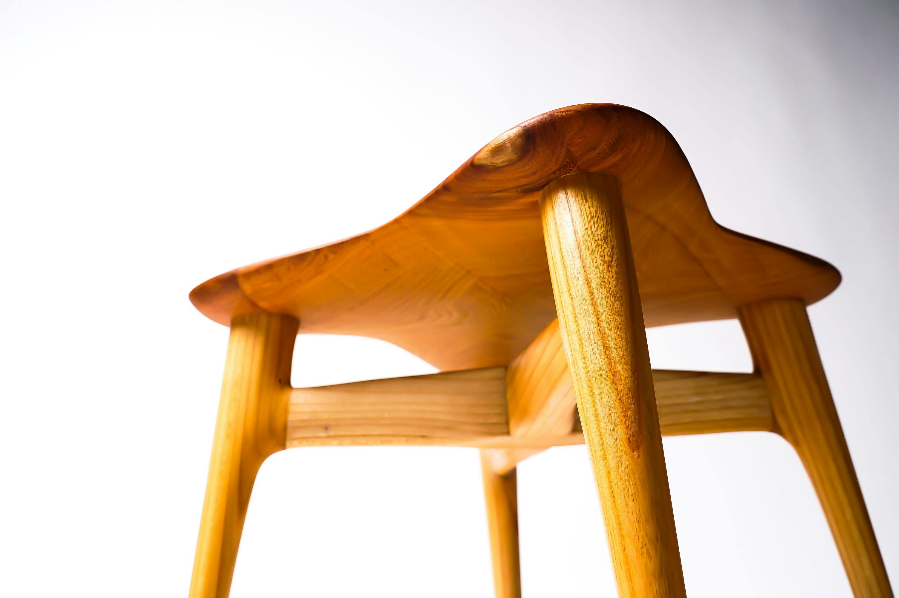 手作り椅子 100%木製(金具や釘は使っていません！)
