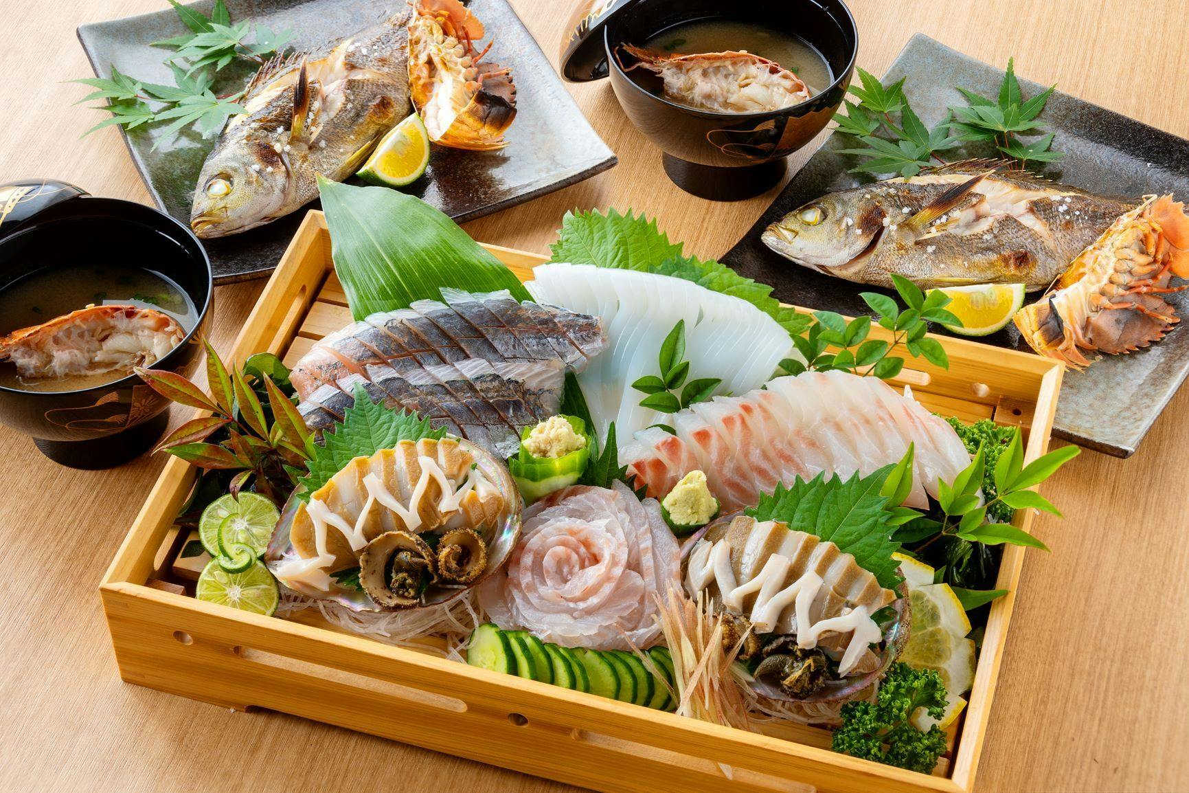 日本有数の好漁場「宇和海」で水揚げされた、八幡浜産の朝穫れ鮮魚を食べて、コロナ禍で苦しむ漁業関 -