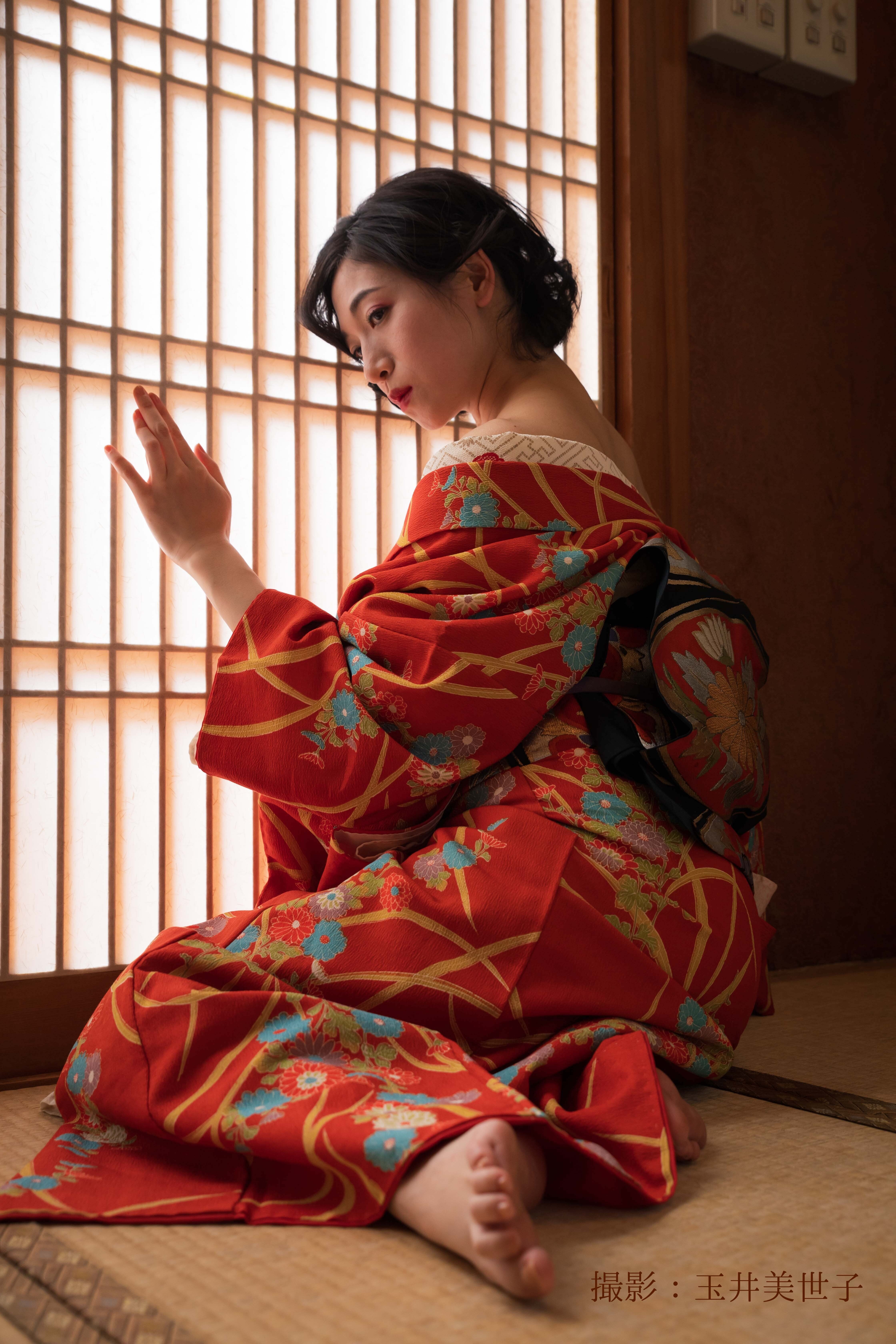 淺場万矢】最初で最後の「ランジェリー姿入り写真集」制作プロジェクト