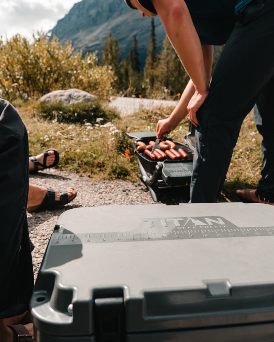 OCTO ローマンスリートーンダイヤル 動作良好 防水ケース 耐震装置付き 1940年代製 防水ユニットケース UC-600DR 6コマ分け深底 ノーマル DAIWA ダイワ 釣り具 磯釣り 船釣り 波止釣り 道具入れ Ks068 | ASE  WORLD