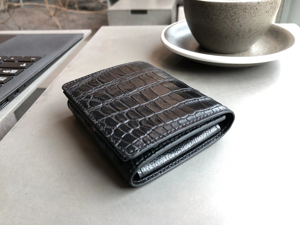 クロコダイル マットクロコ 二つ折り 財布 ウォレット ミニ財布 ミニマル財布 ブラック ヒマラヤ 二つ折り 折財布