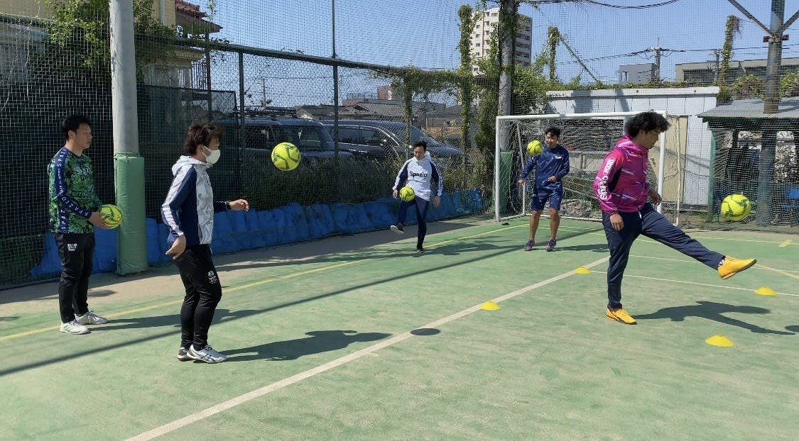 ACT SOCCER SCHOOLは元プロサッカー選手、元プロフットサル選手のコーチが、  より高度でリアルな世界をお伝えするサッカースクールです！