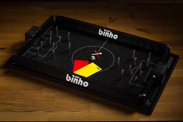 ビンホ　binho　ボードゲーム　サッカー 指先と頭脳で操る爽快ショット！サッカー×ビリヤードの楽しさが合体