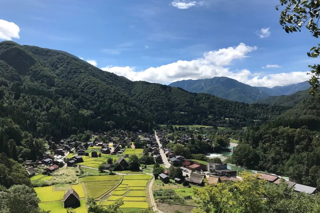 白川郷 明治創業の小さな宿の大きな夢 お客様のために館内にお風呂を作りたい Campfire キャンプファイヤー