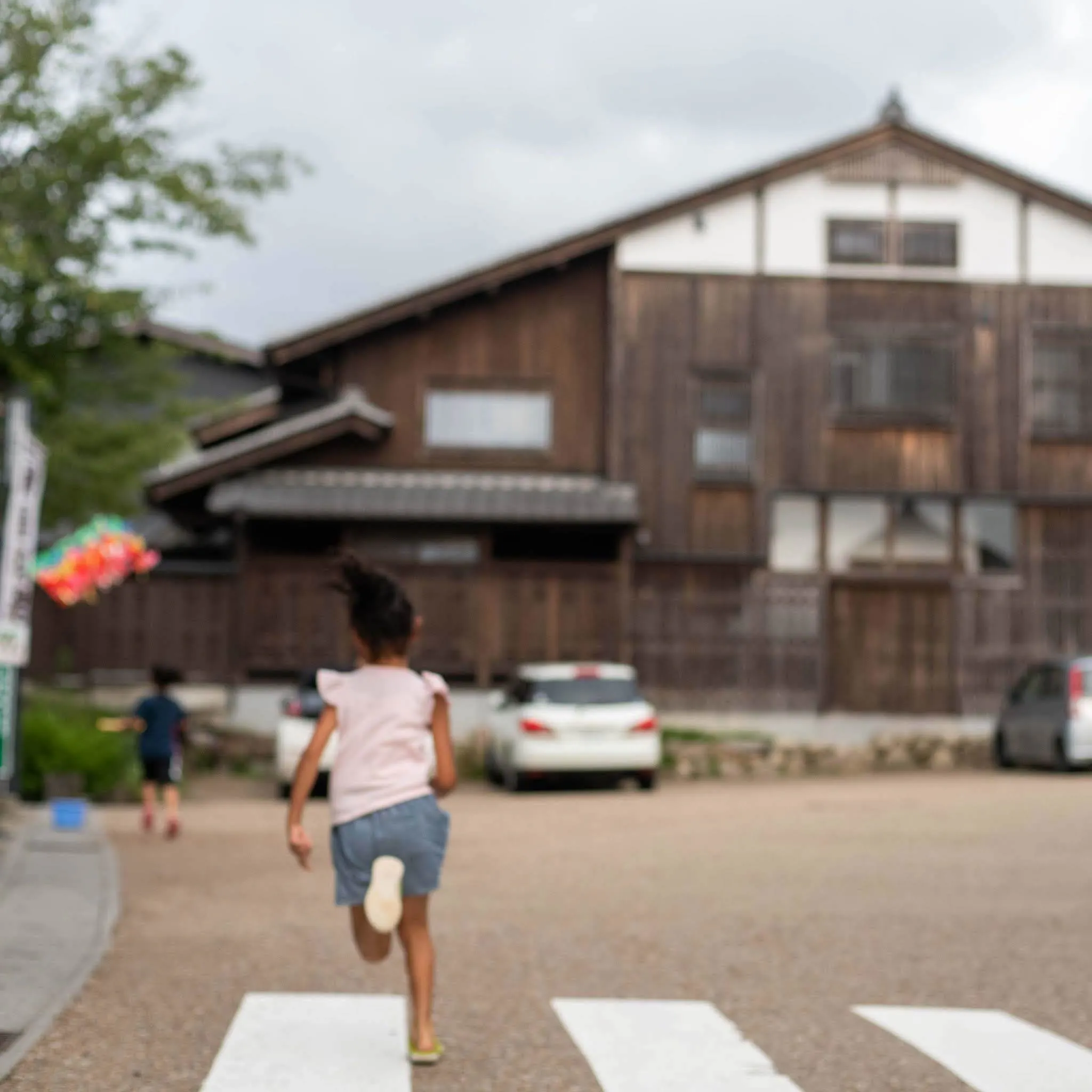 仕事は1つじゃなくていい はたらく が自由になるカフェを 400年の城下町に Campfire キャンプファイヤー 仕事は1つじゃなくていい はたらく が自由になるカフェを 400年の城下町に Campfire キャンプファイヤー