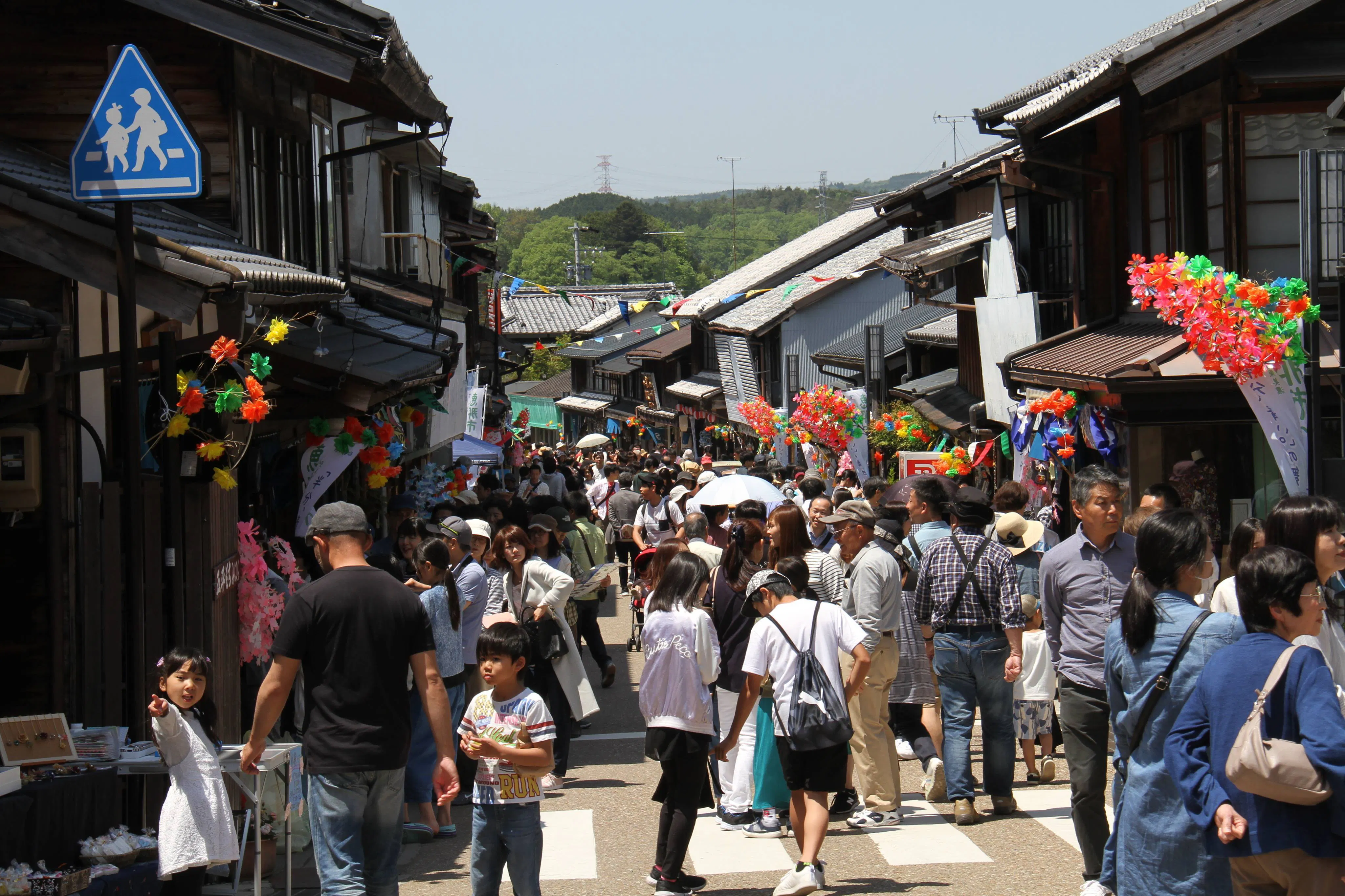 仕事は1つじゃなくていい はたらく が自由になるカフェを 400年の城下町に Campfire キャンプファイヤー 仕事は1つじゃなくていい はたらく が自由になるカフェを 400年の城下町に Campfire キャンプファイヤー