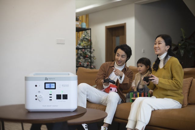 まるで白物家電。ポータブル電源はデザインにもこだわる時代｜MINI