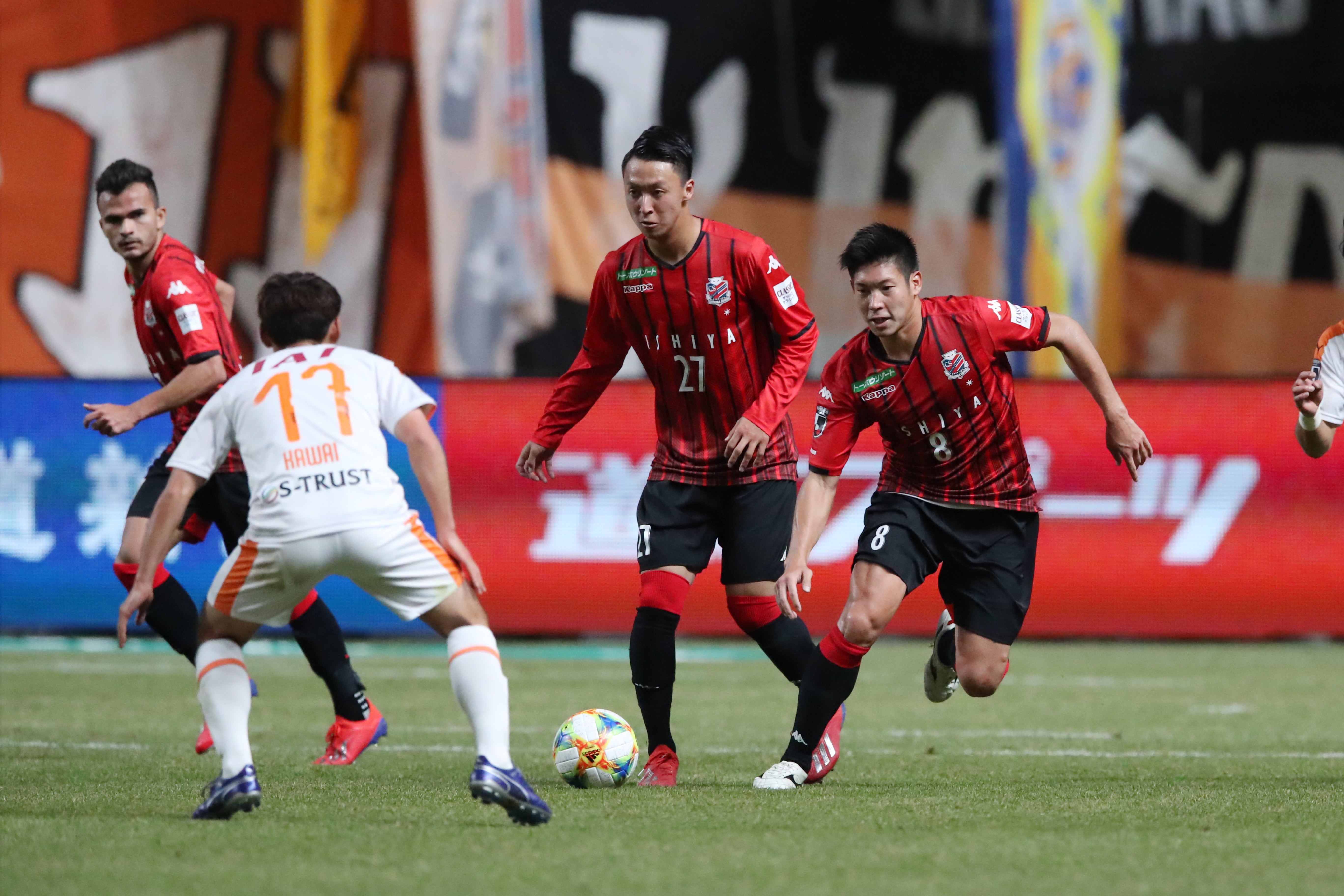 J1北海道コンサドーレ札幌元主将・河合竜二引退試合を、一緒に盛り上げ