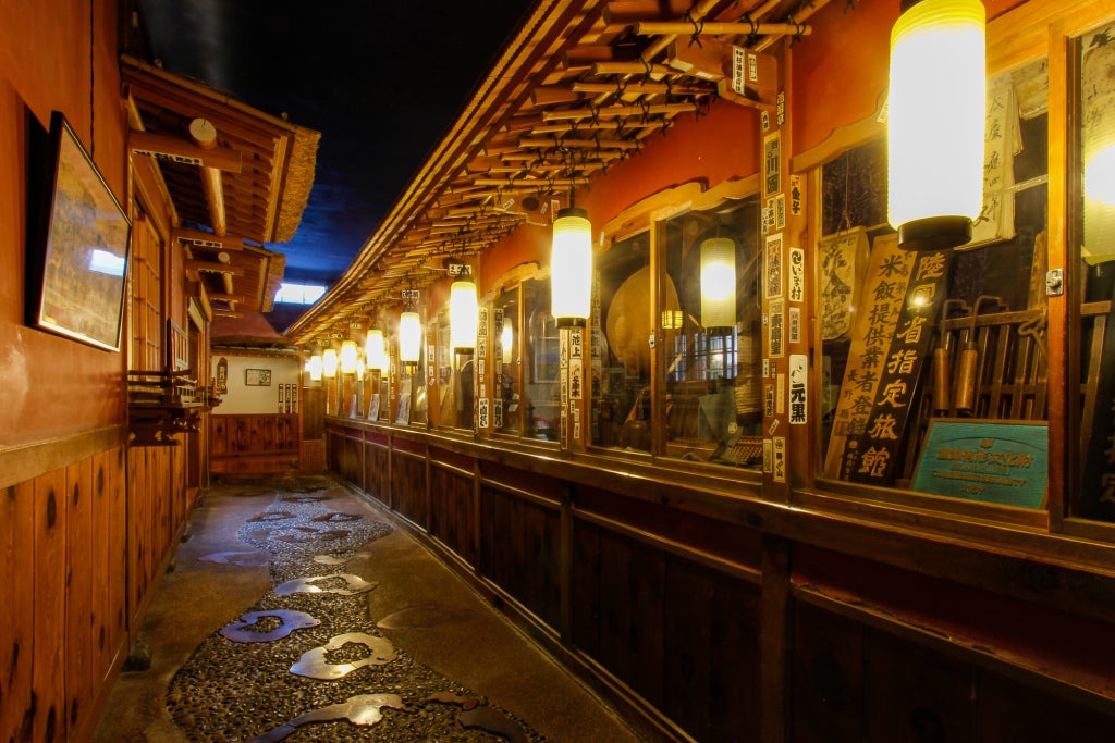 昭和初期の旅館建築を後世まで残していきたい「金具屋千社札