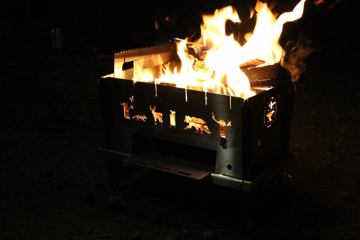 アウトドア世良鉄工　iron oven 焚き火台