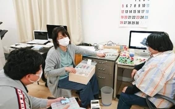 コマ制作現場の様子