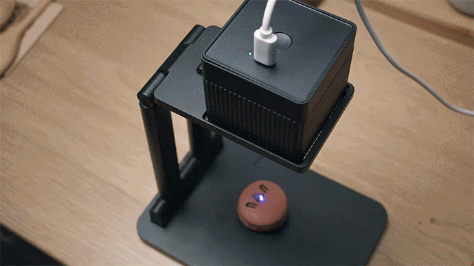 高性能ながら超コンパクトレーザー彫刻機「LASERCUBE 100 高性能ながら超コンパクトレーザー彫刻機「LASERCUBE 100
