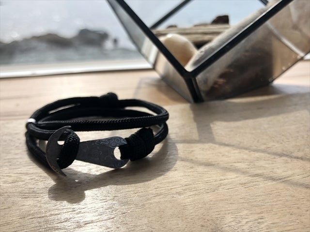 刃物から生まれた唯一無二のブレスレット。Damascus Bracelet