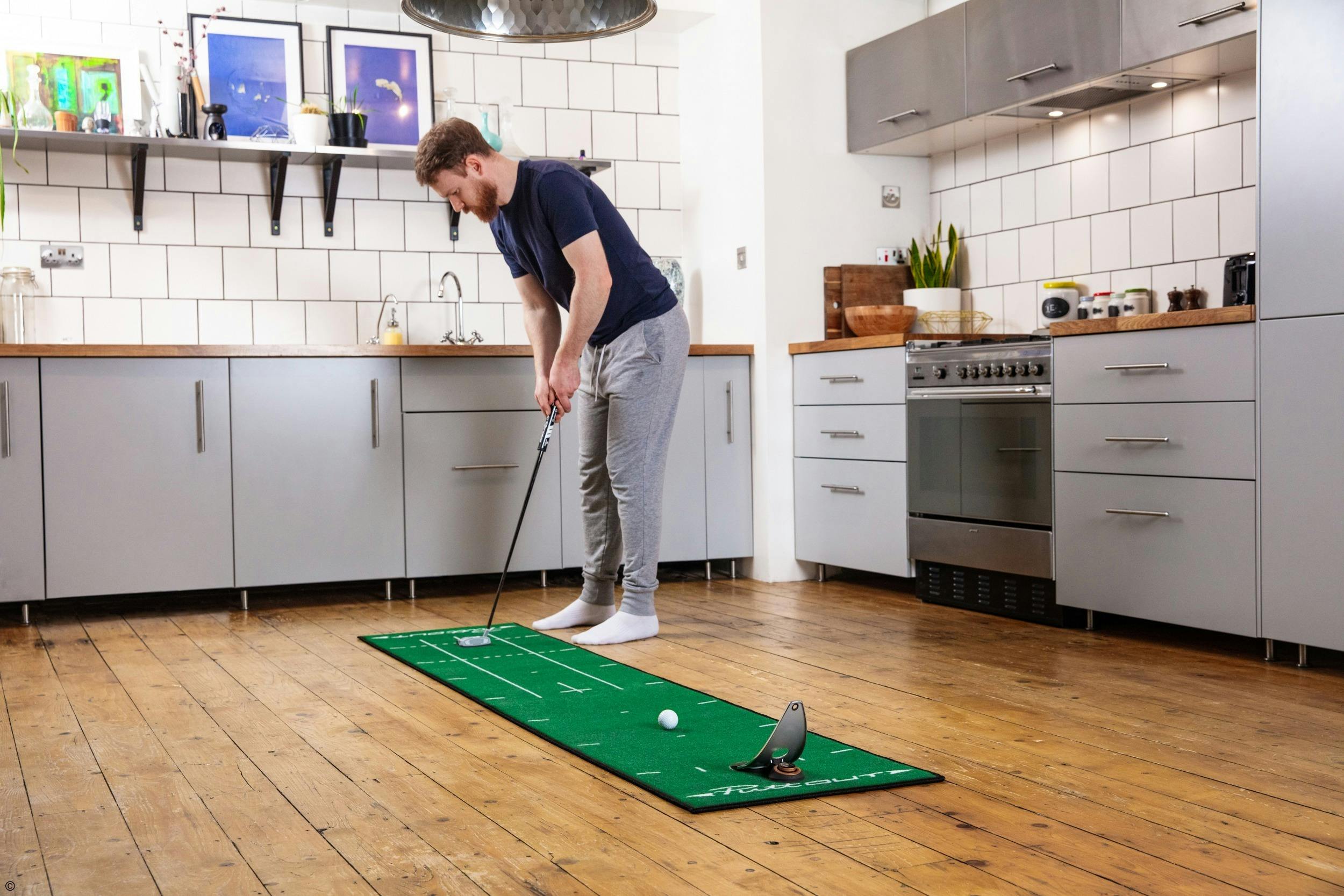 3パットが減る】世界で話題パッティング練習器具PuttOUT(パットアウト
