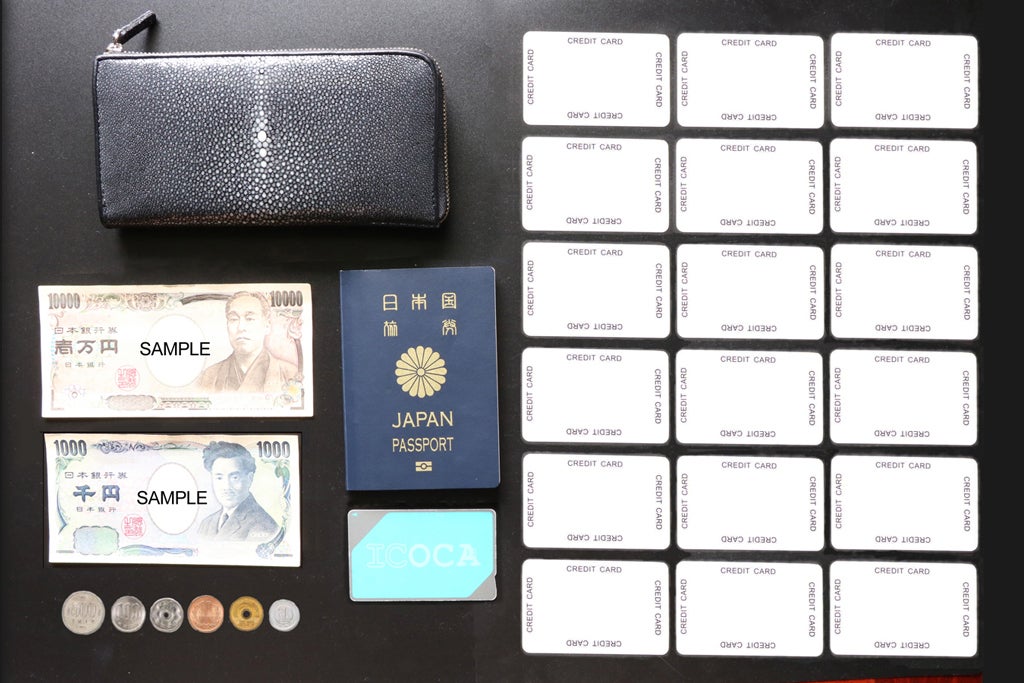 希少素材「海の宝石」と呼ばれるスティングレイ(エイ革)を使用した強度