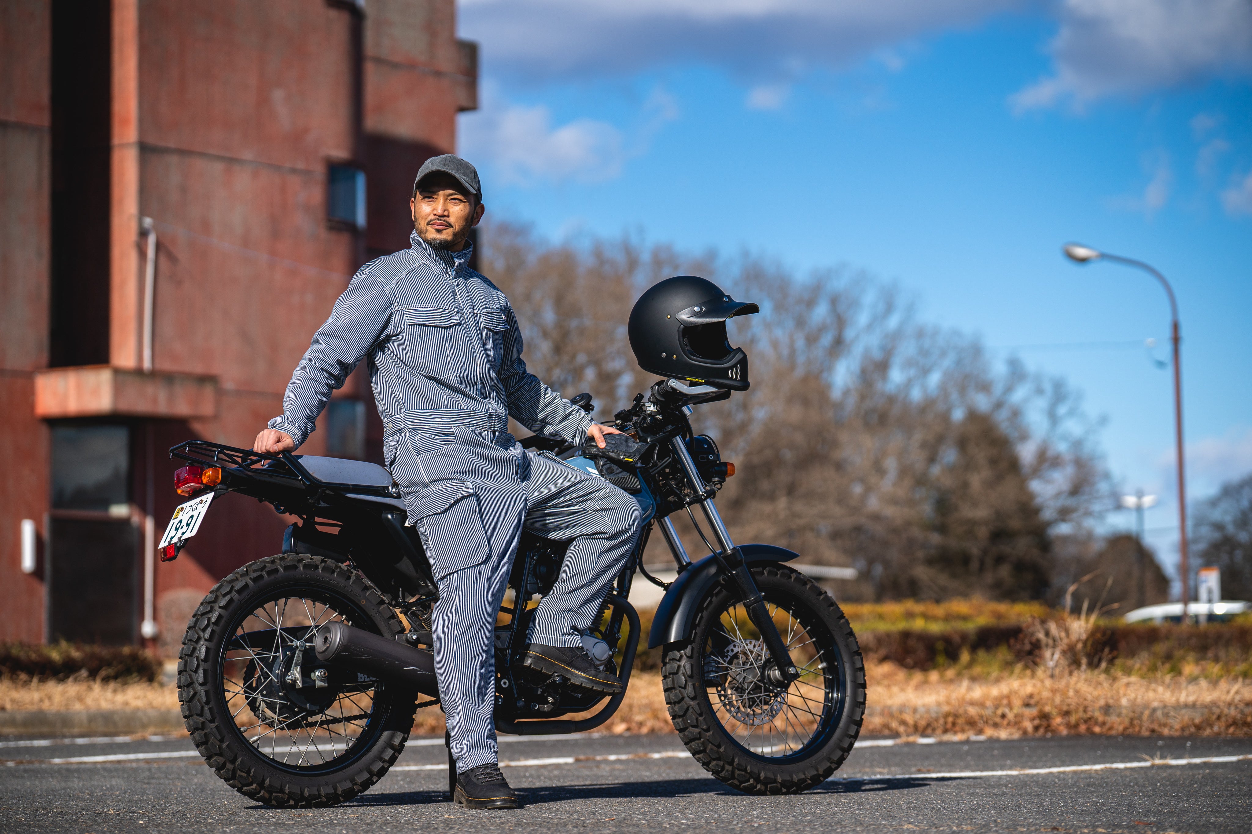 日本一周バイク旅から生まれた ツーリングを最適化するライダー専用ツナギ が完成 Campfire キャンプファイヤー 日本一周バイク旅から生まれた ツーリングを最適化するライダー専用ツナギ が完成 Campfire キャンプファイヤー