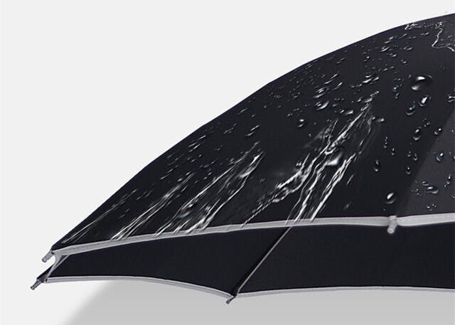 反発力の無い収縮で、力いらずのハンドル設計！逆折傘「Raku Umbrella 