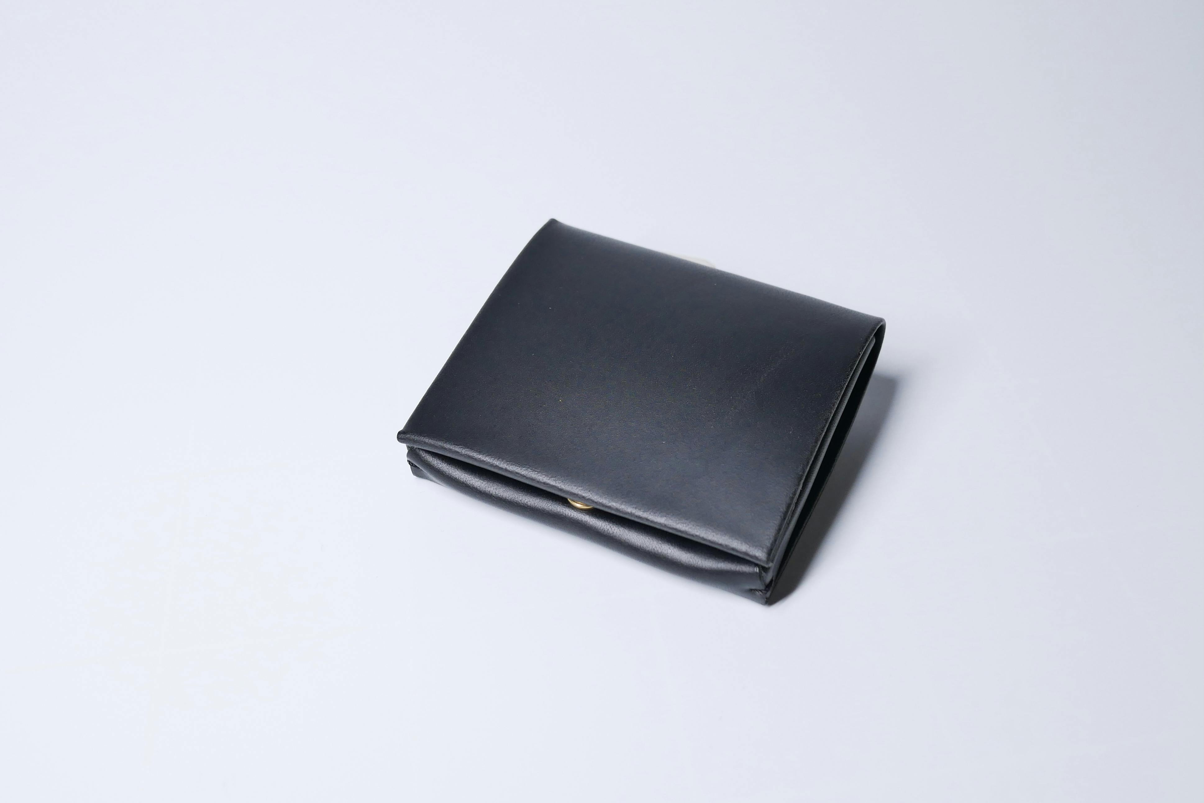 最小限界に挑んだ二つ折り財布:usuha-mini smooth ver - CAMPFIRE 最小限界に挑んだ二つ折り財布:usuha-mini smooth ver - CAMPFIRE