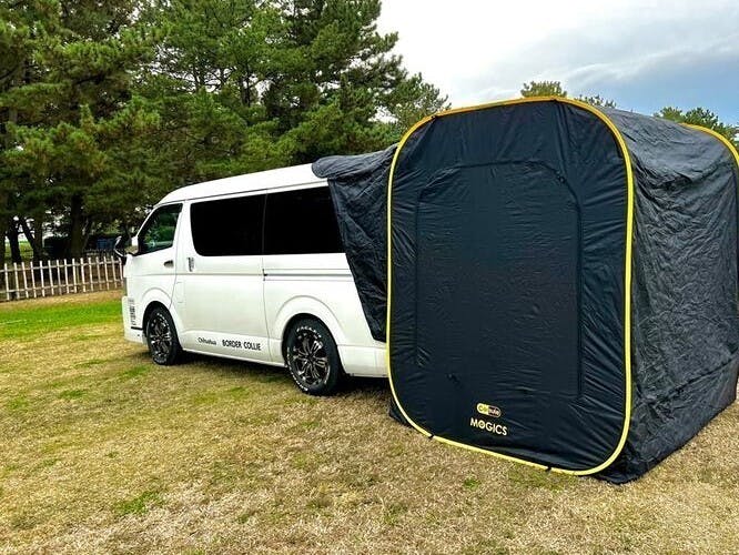 車中泊とキャンプがもっと快適に！車に連結できるテントCARSULE（カースル）