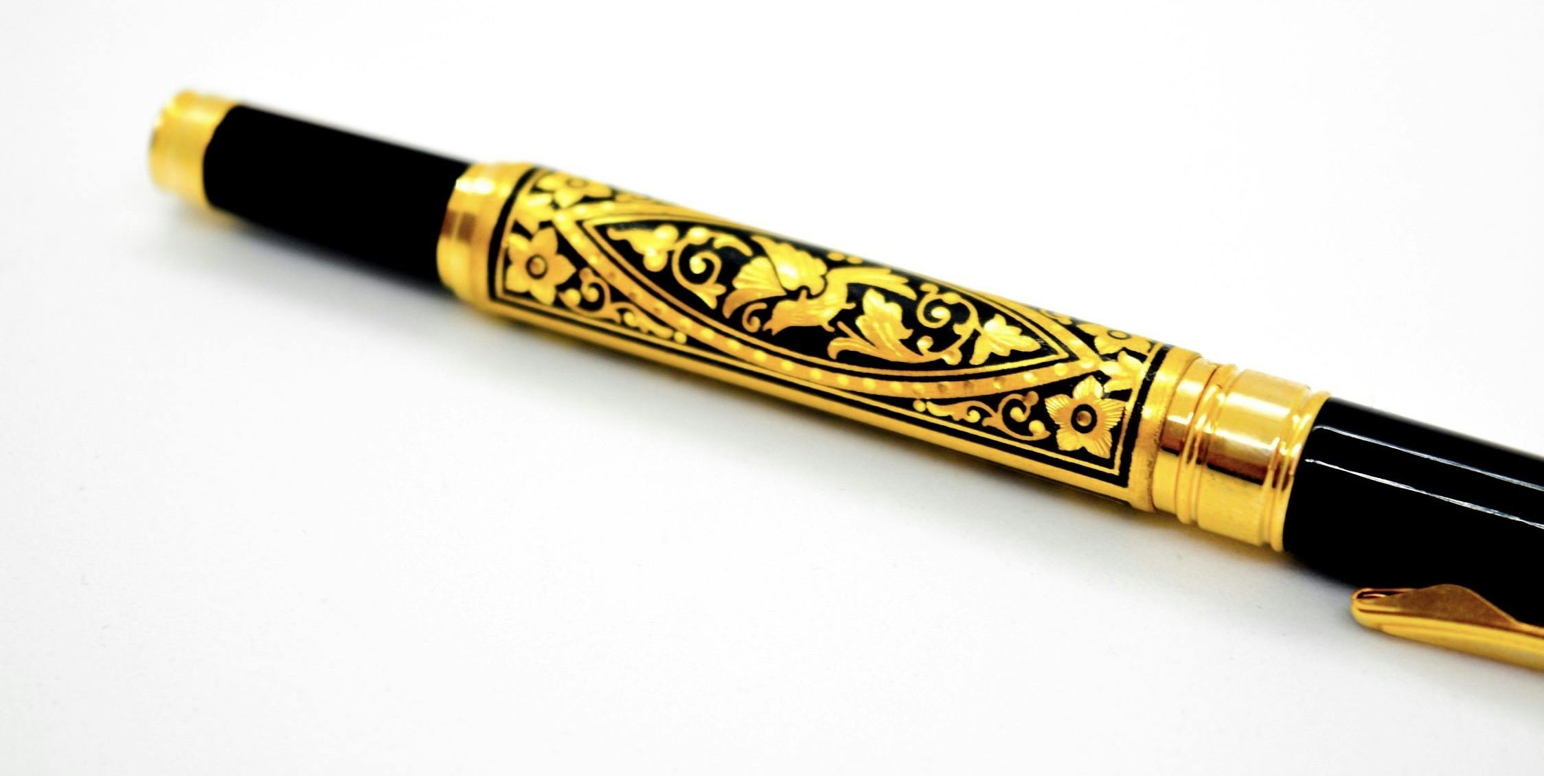 あなたを輝かせる！【24K】スペイン伝統金箔装飾の魅せる万年筆