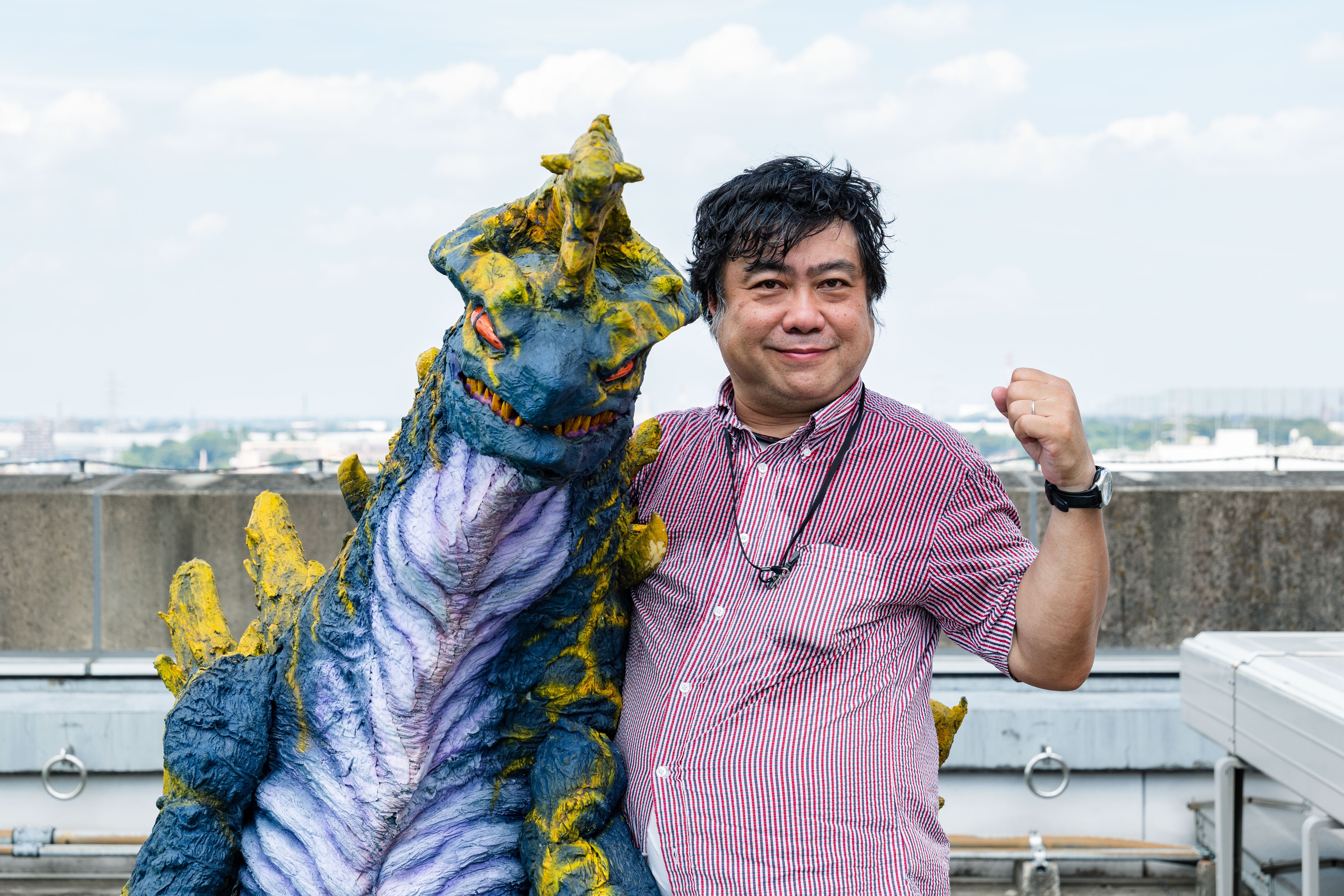 怪獣ドラゴン着物姿 日本の《怪獣着ぐるみ》の伝統を未来へつなぐ“新作特撮喜劇映画”にご