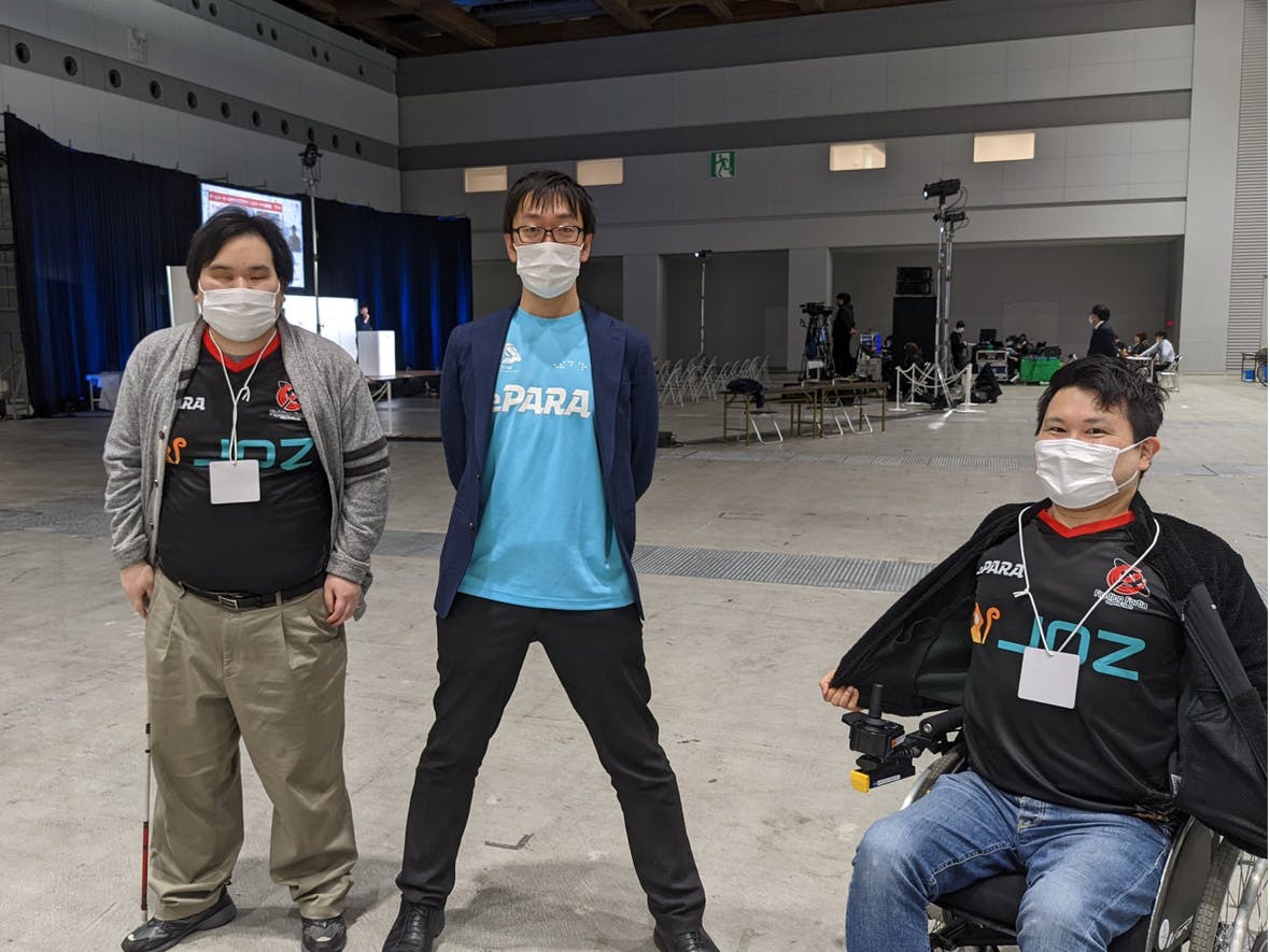 eスポーツイベントに招待頂いた時のようす(左:北村 / 中央:所属会社の社長)