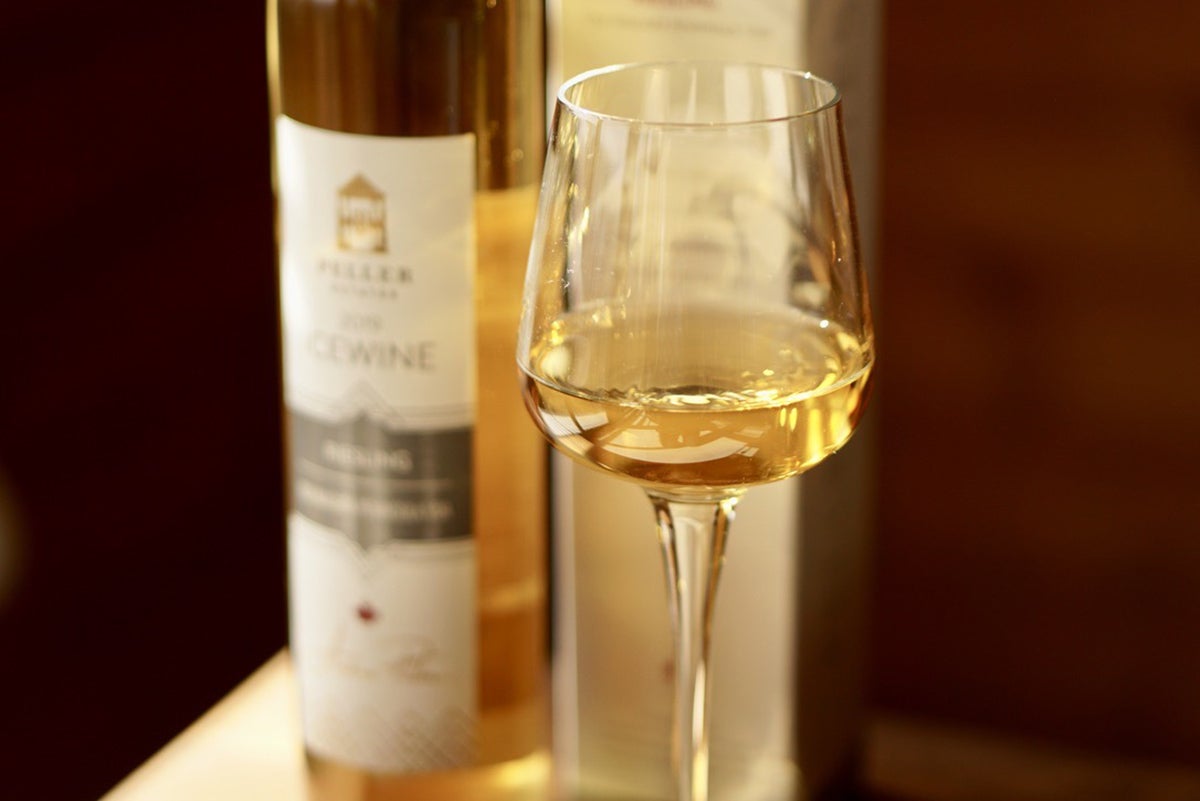 カナダからの贈り物 至極の味わい 夏に飲みたい贅沢すぎる赤白アイスワインセット Campfire キャンプファイヤー