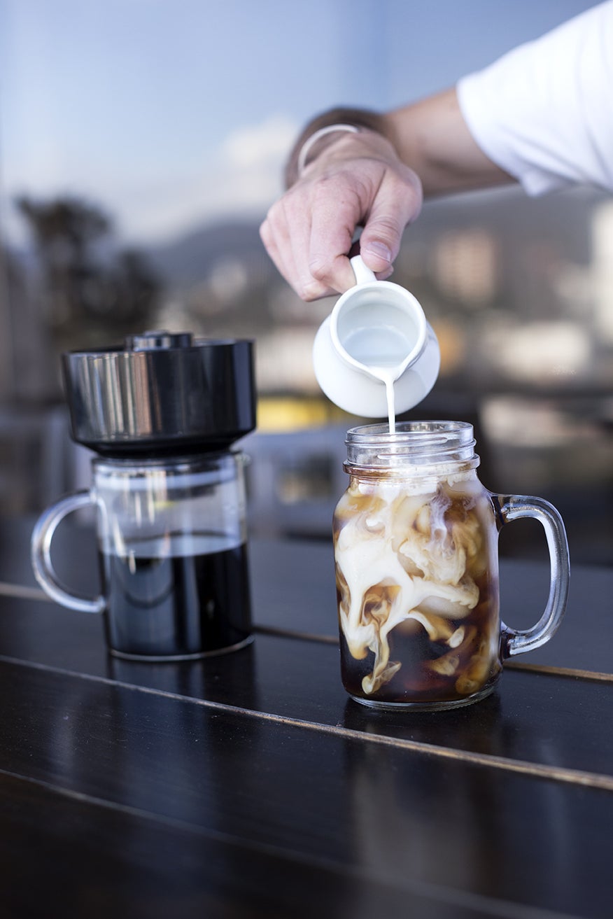 ホットコーヒーが約30秒で簡単プロの味。水出しも約4分で作れる【VAC