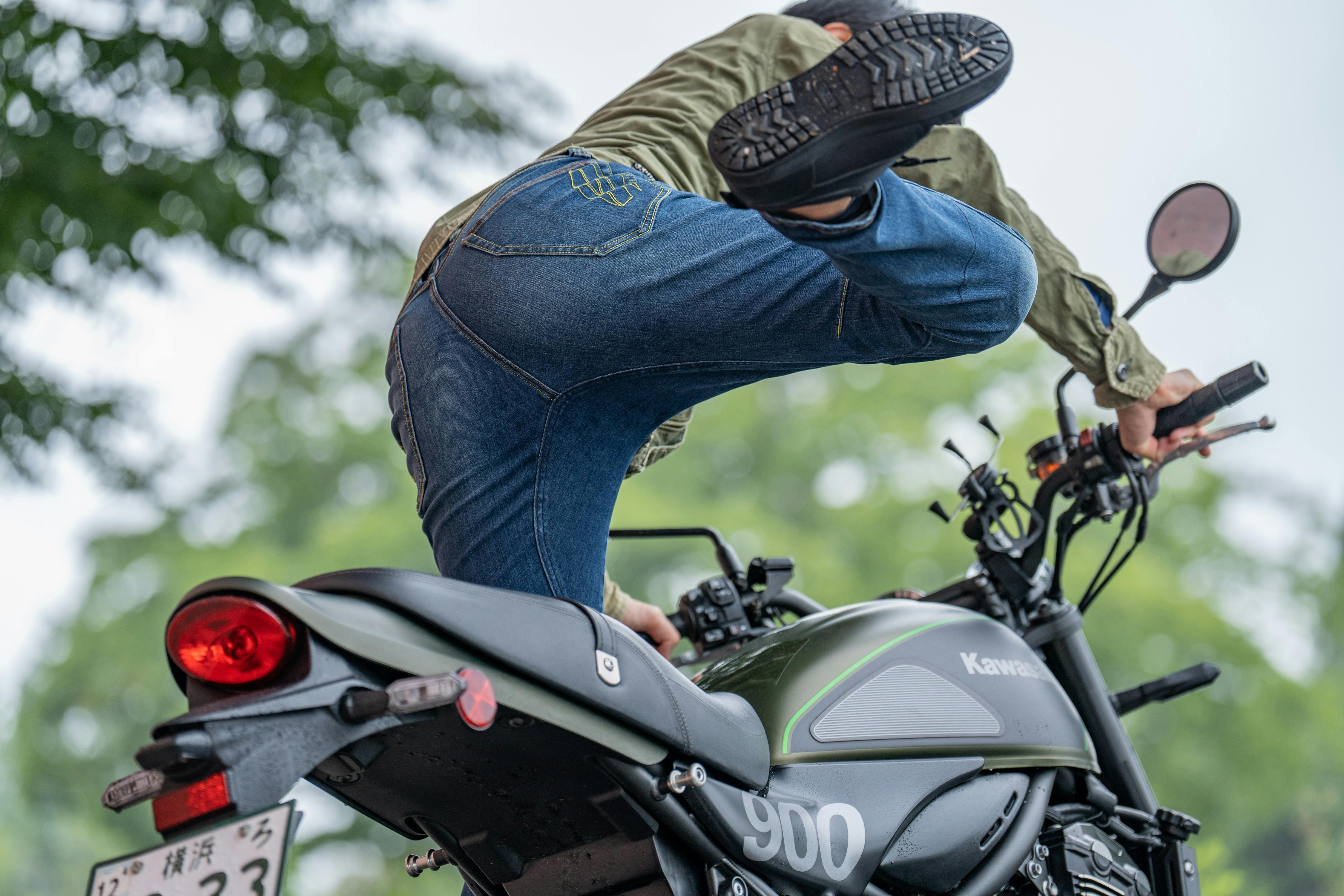 ライダーをストレスから解放する 長距離ツーリング対応ライディングジーンズ誕生 Campfire キャンプファイヤー ライダーをストレスから解放する 長距離ツーリング対応ライディングジーンズ誕生 Campfire キャンプファイヤー