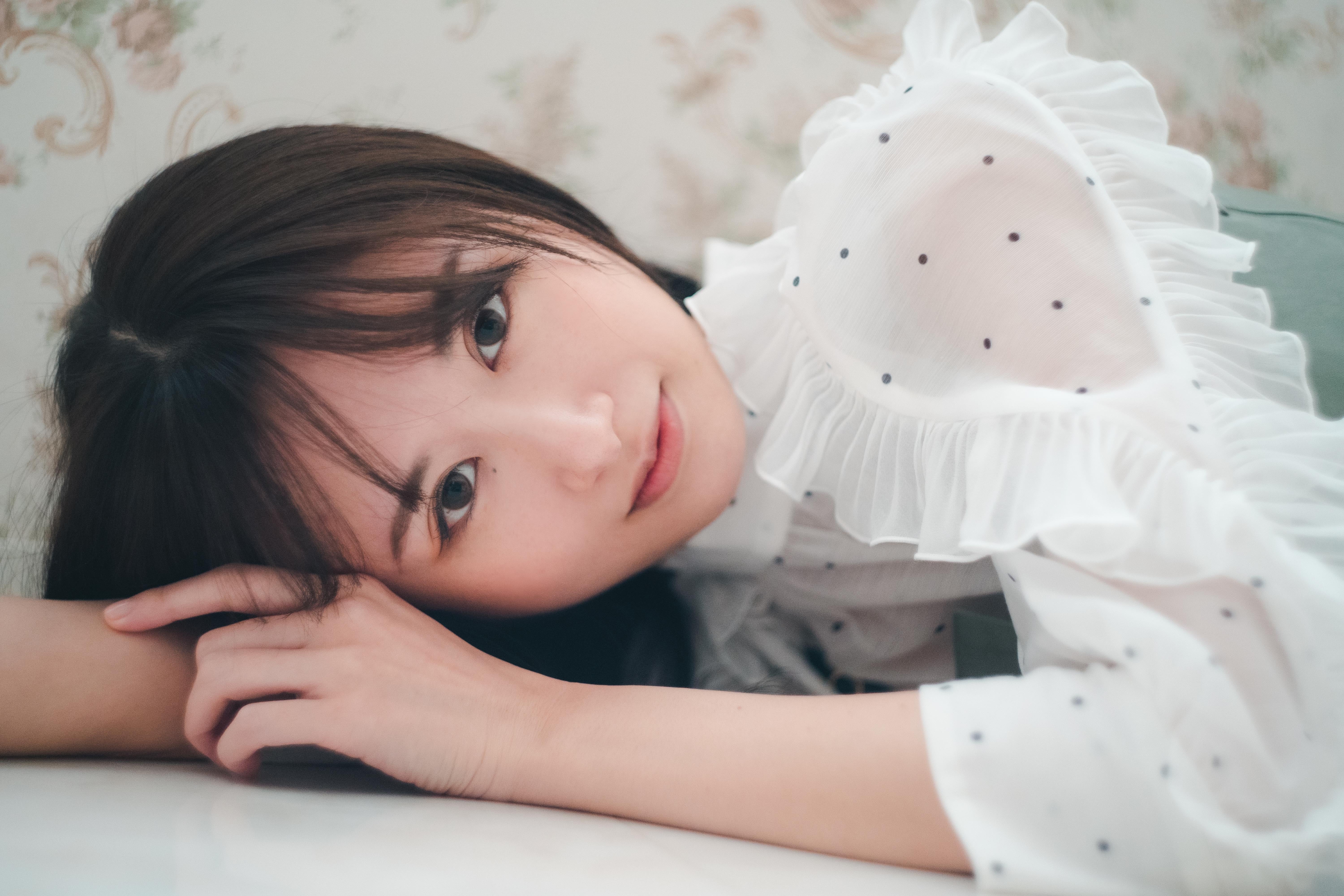 切り抜き 女性ポートレート ポートレート専門誌Tokyo Graph初のグラビア写真集をお届けしたい