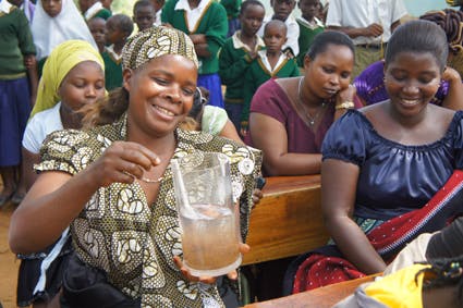 納豆のネバネバ成分を使用した浄化剤で世界中に安全な水を届けたい Campfire キャンプファイヤー 納豆のネバネバ成分を使用した浄化剤で世界中に安全な水を届けたい Campfire キャンプファイヤー