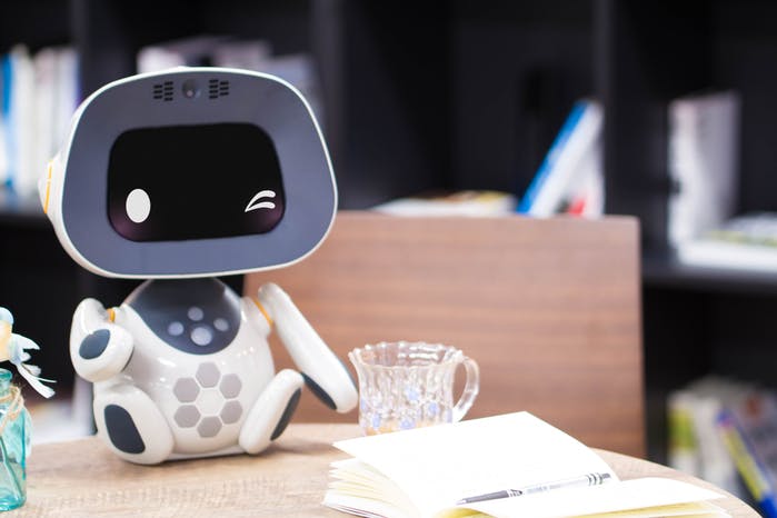 趣味嗜好を学習するロボットコンシェルジュ「ユニボ」があなたのかけがえのない家族に - CAMPFIRE (キャンプファイヤー)