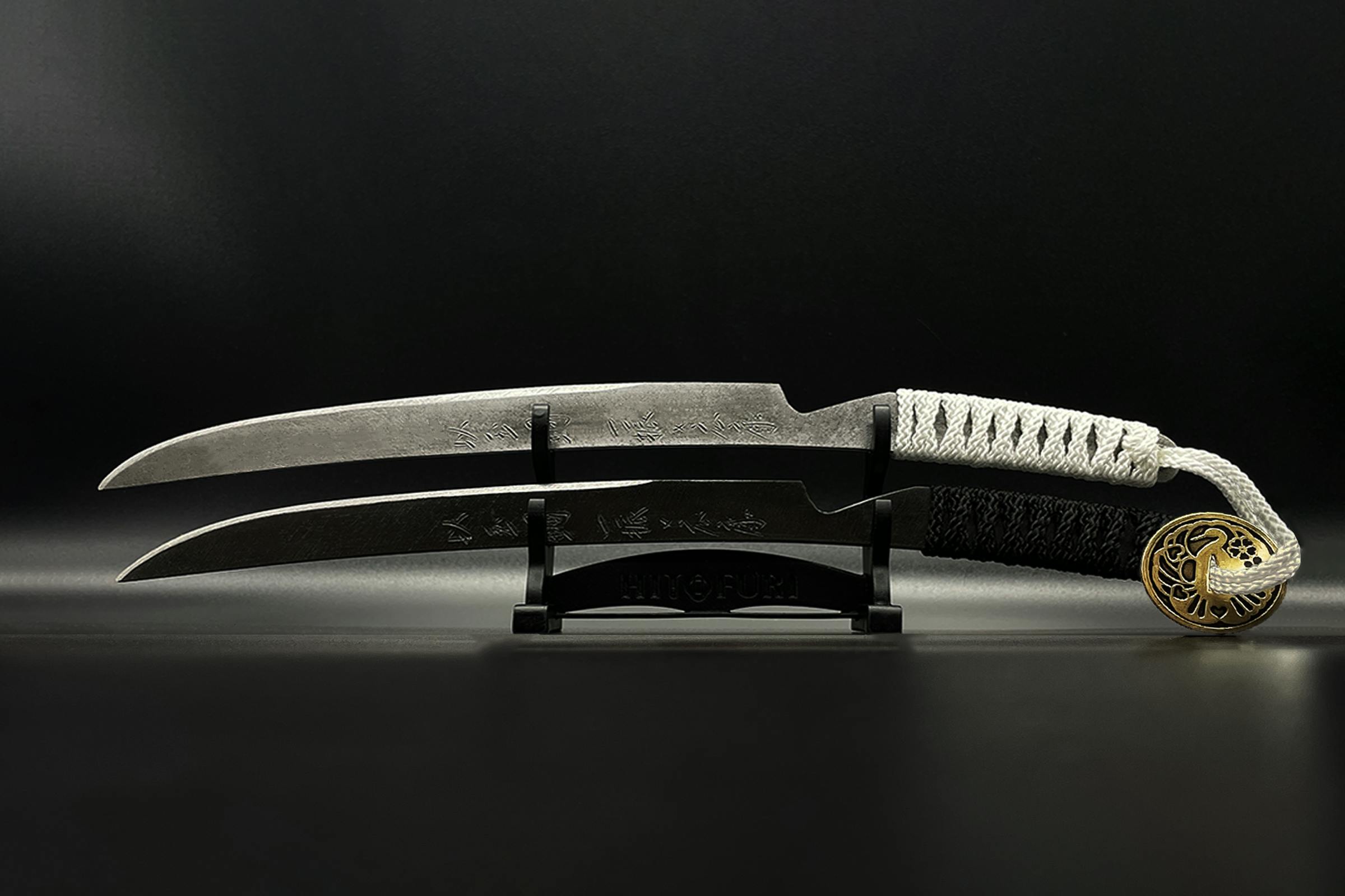 刀鍛冶が日本刀と同じ玉鋼・折り返し鍛錬で造った日本刀包丁（小包丁 