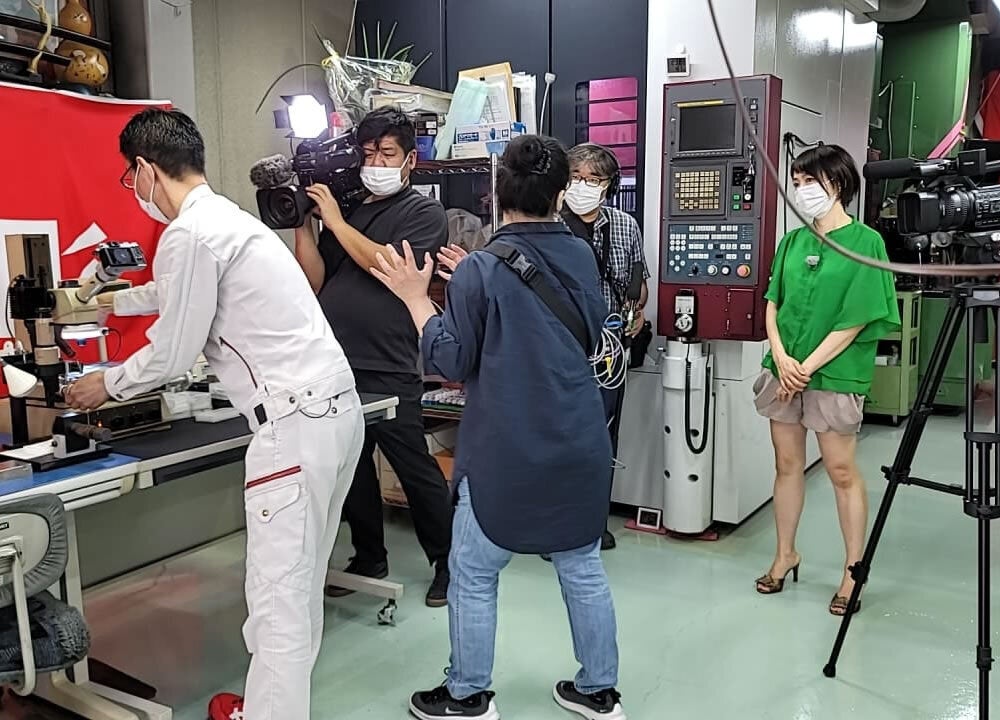 撮影には多くの方が携わられています。